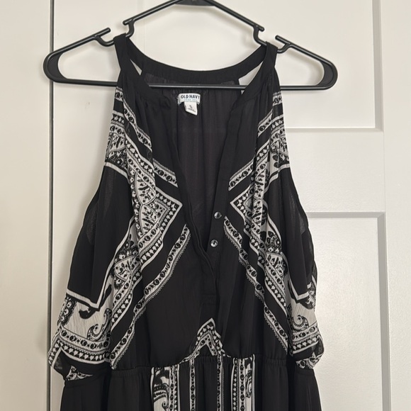 Black and White Maxi Dress - Picture 2 of 5